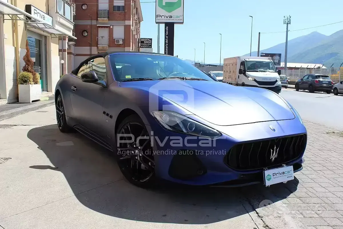 Usata Maserati GranCabrio 460 CV (338 kW) 2019 Blu Cabrio