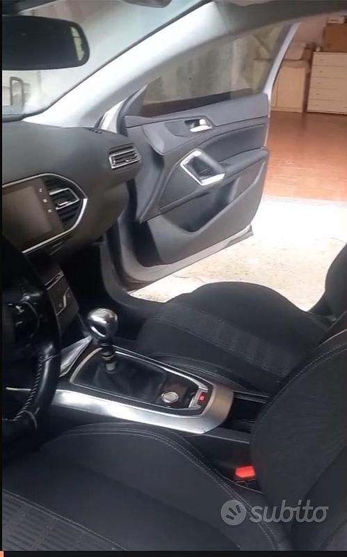 Usata Peugeot 308 116 CV (85 kW) 2018 Grigio Berlina