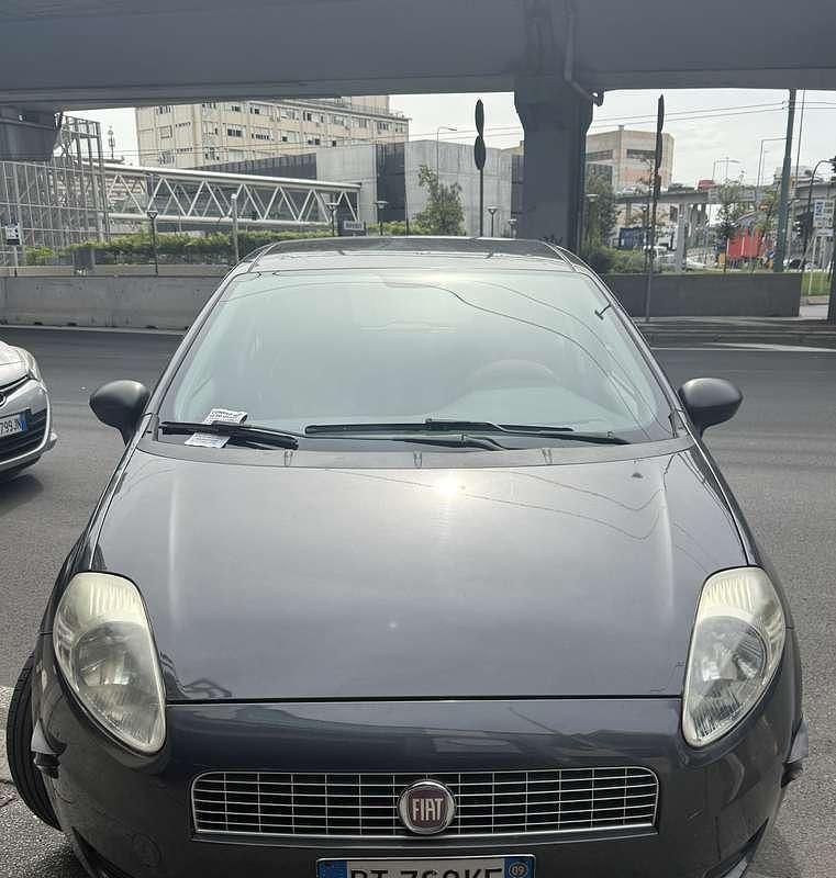 Usata 2009 Fiat Grande Punto Active Due volumi | 1699 € (Super prezzo) - Immagine 1/4