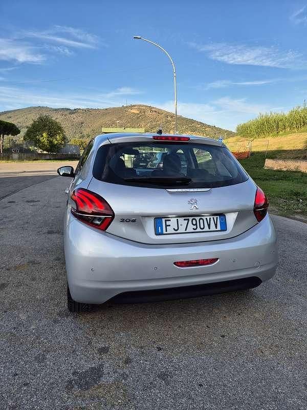Usata Peugeot 208 Allure 75 CV (55 kW) 2017 Utilitaria