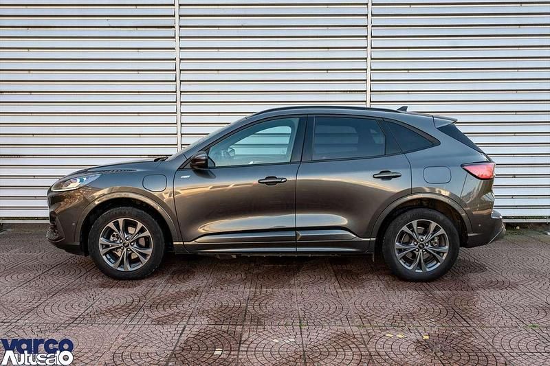 Usata Ford Kuga ST-Line X 249 CV (183 kW) 2023 Grigio magnetic SUV