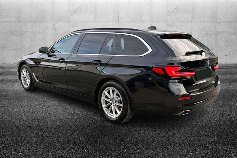 Usata BMW 520 190 CV (139 kW) 2023 Nero Station wagon