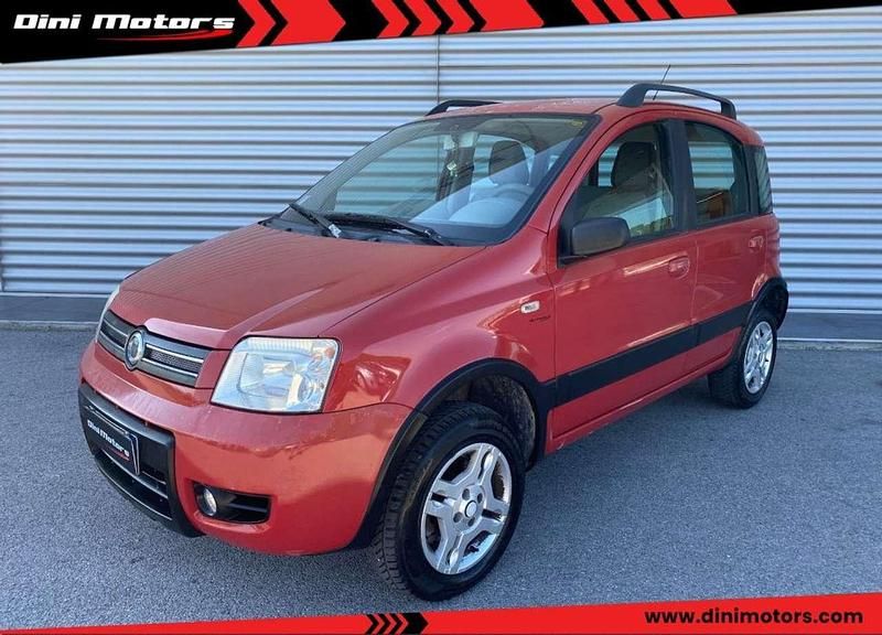 Usata Fiat Panda 4x4 Climbing 69 CV (50 kW) 2005 Rosso Utilitaria