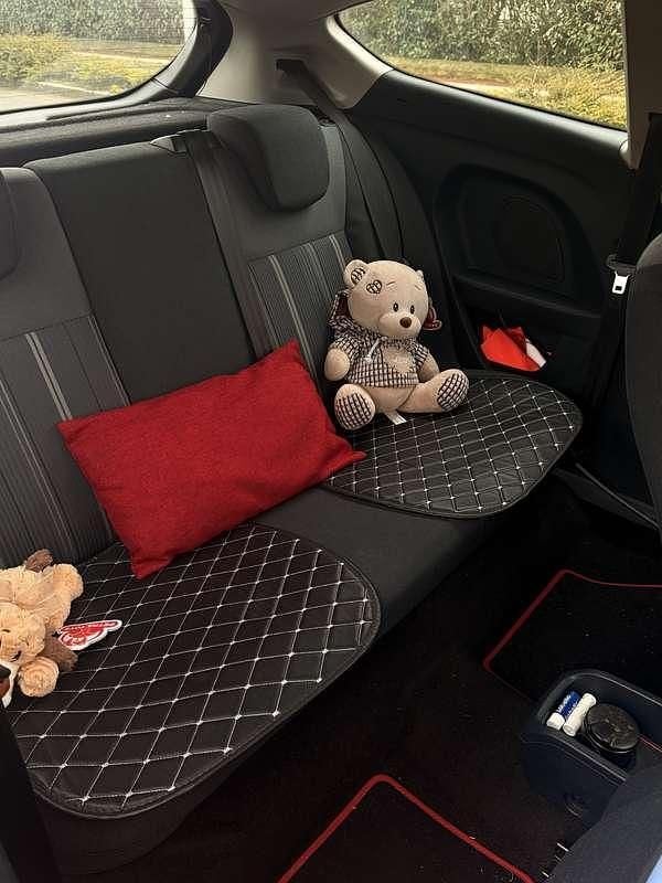 Usata Ford Fiesta 90 CV (66 kW) 2009 Berlina