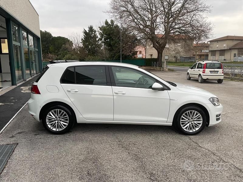 Usata VW Golf VII Cup 105 CV (77 kW) 2014 Bianco Berlina