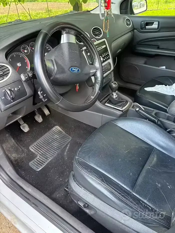 Usata Ford Focus 136 CV (100 kW) 2006 Grigio Berlina