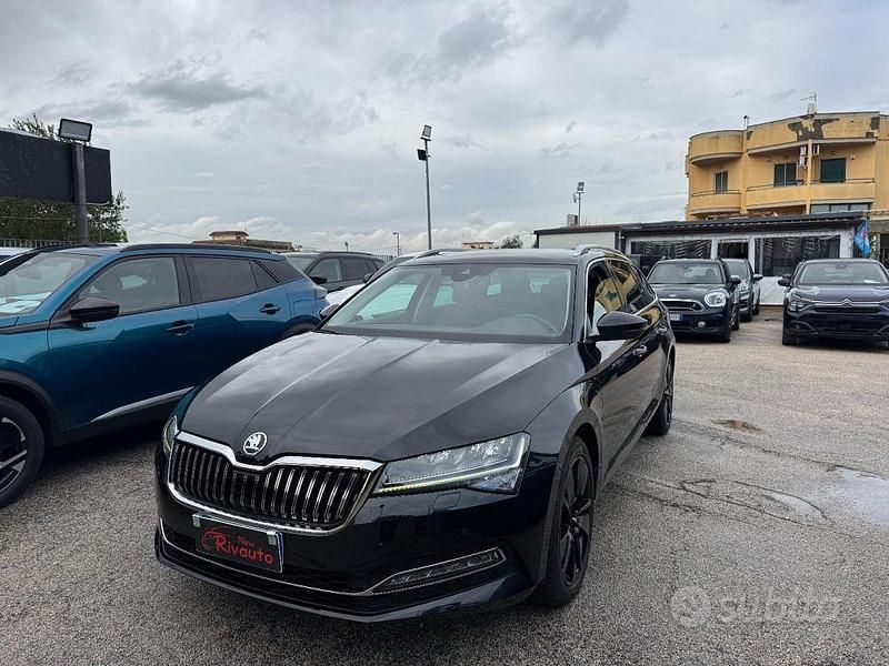 Usata Skoda Superb Executive 150 CV (110 kW) 2022 Nero Station wagon