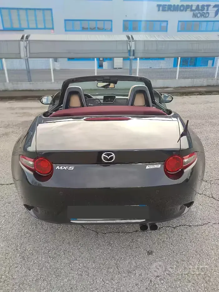 Usata Mazda MX5 Inclusive 184 CV (135 kW) 2018 Cabrio