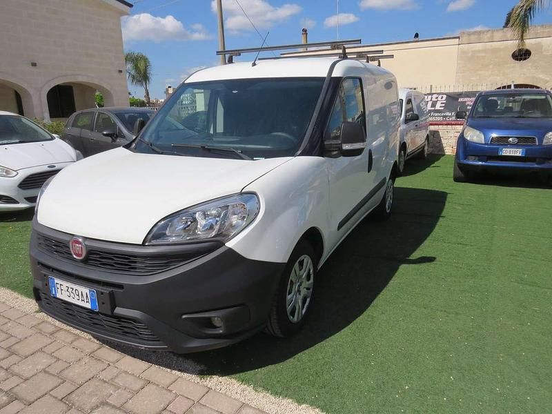 Bianco Usata 2016 Fiat Doblò Dynamic Monovolume | 6200 € (Buon prezzo) - Immagine 1/4