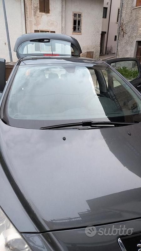 Usata Peugeot 308 93 CV (68 kW) 2011 Grigio Berlina