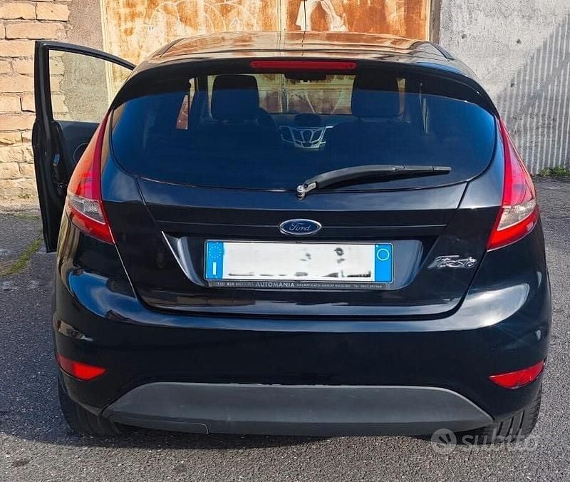 Usata Ford Fiesta 70 CV (51 kW) 2010 Blu Utilitaria