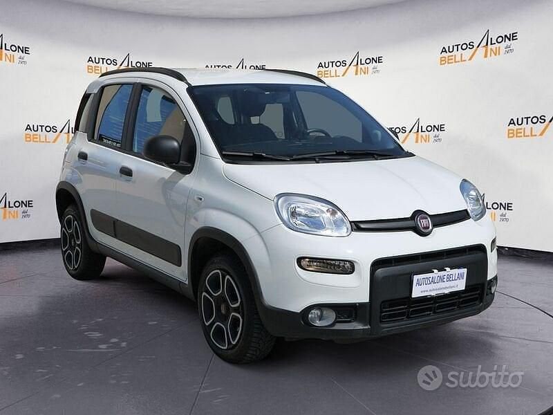 Usata Fiat Panda City Life 84 CV (61 kW) 2021 Bianco pastello Utilitaria