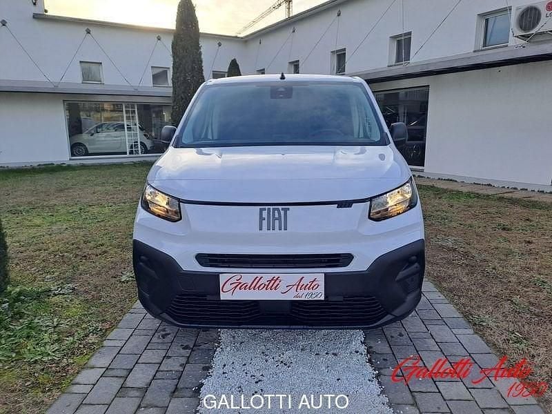 Usata Fiat Doblò 101 CV (74 kW) 2024 Bianco Monovolume