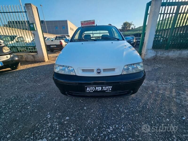 Bianco Usata 2003 Fiat Strada Pick-up | 5450 € (Buon prezzo) - Immagine 1/4