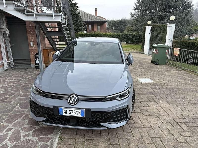 Occasion VW Golf VIII R-line Plus 150 ch (110 kW) 2025 Berline