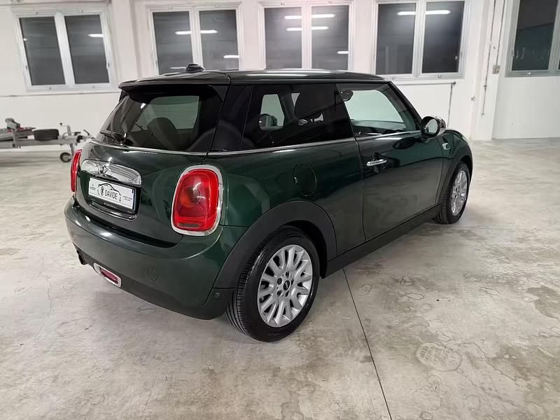 Usata Mini ONE 101 CV (74 kW) 2016 Verde Utilitaria