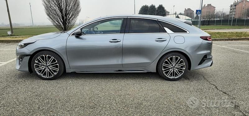 Usata Kia ProCeed GT-Line 160 CV (117 kW) 2024 Grigio Coupé