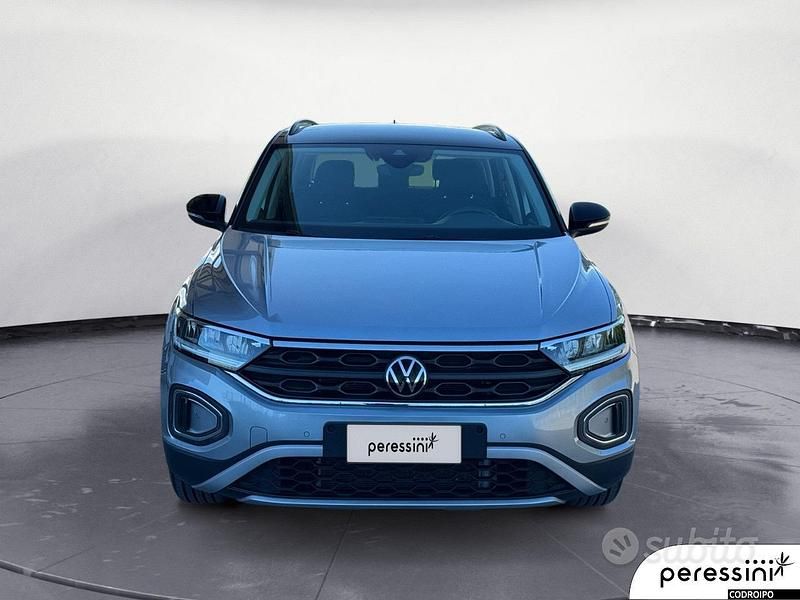 Usata VW T-Roc Life 116 CV (85 kW) 2023 Grigio SUV