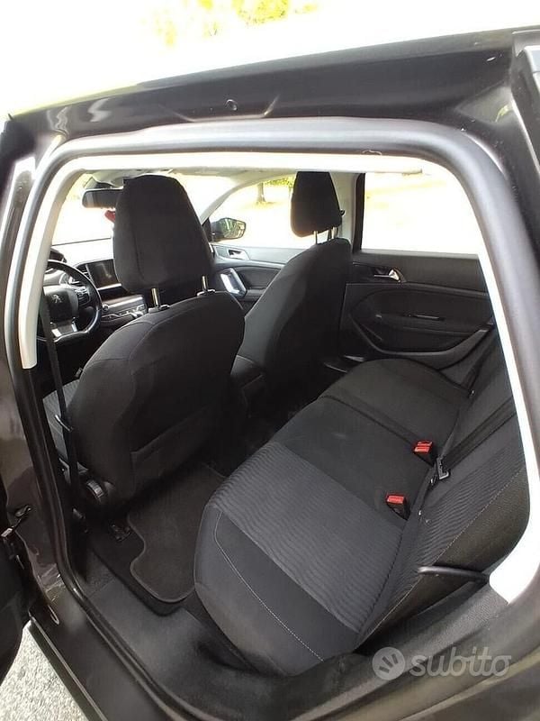 Usata Peugeot 308 Business-Line 120 CV (88 kW) 2017 Grigio Station wagon