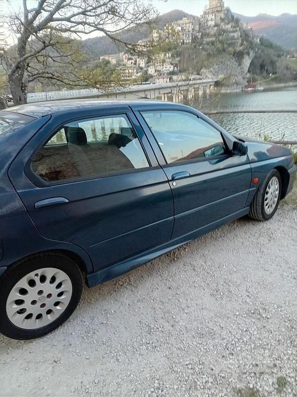 Usata Alfa Romeo 146 140 CV (102 kW) 1997 Blu/azzurro Utilitaria