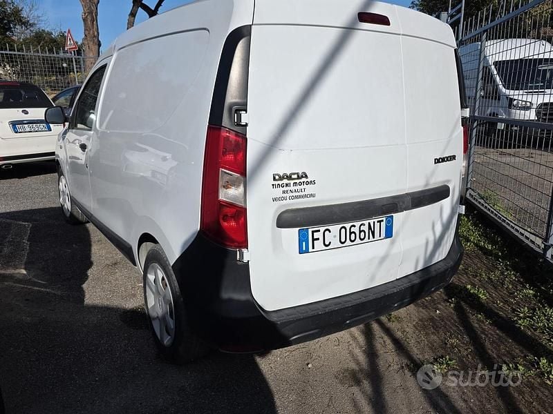 Usata Dacia Dokker 85 CV (62 kW) 2017 Bianco Monovolume