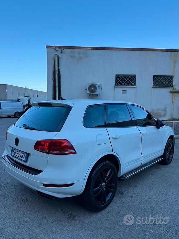 Usata VW Touareg 249 CV (183 kW) 2011 Bianco SUV