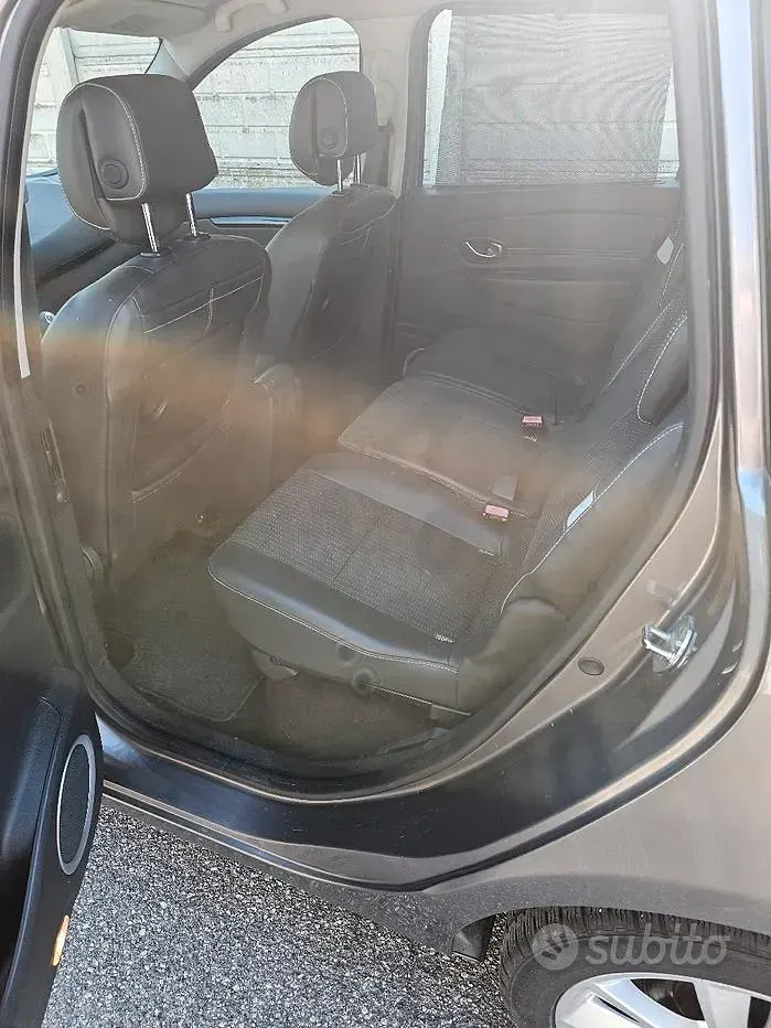 Usata Renault Scenic E-Tech 110 CV (80 kW) 2011 Grigio Monovolume