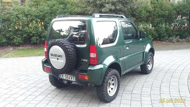 Usata Suzuki Jimny 86 CV (63 kW) 2012 Verde SUV
