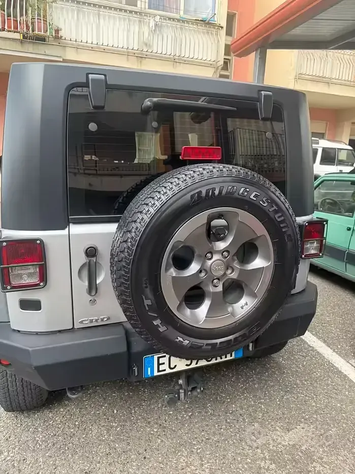 Usata Jeep Wrangler 200 CV (147 kW) 2010 Grigio SUV