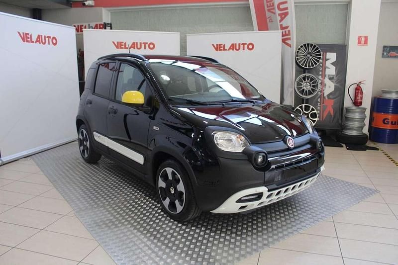 Nuova Fiat Panda Cross Cross 71 CV (52 kW) 2025 Nero Utilitaria