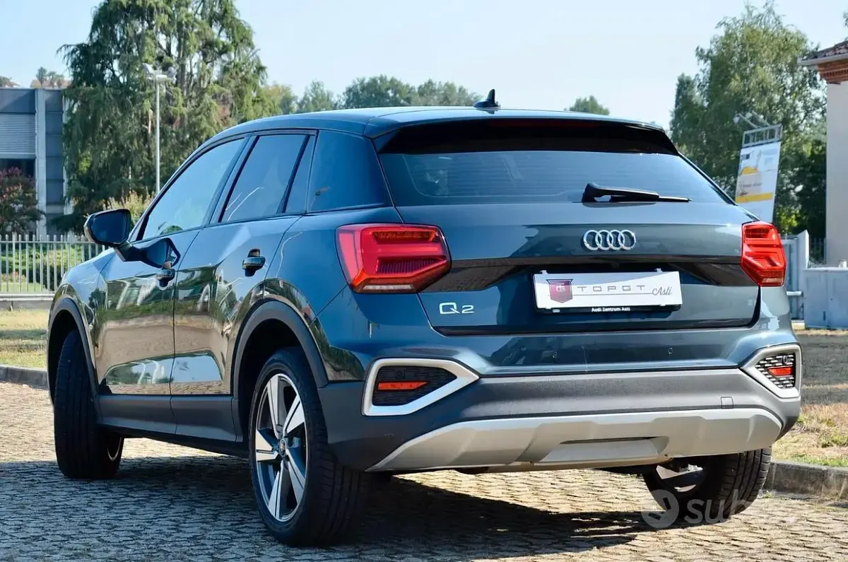 Usata Audi Q2 Advanced Plus 150 CV (110 kW) 2021 Grigio SUV