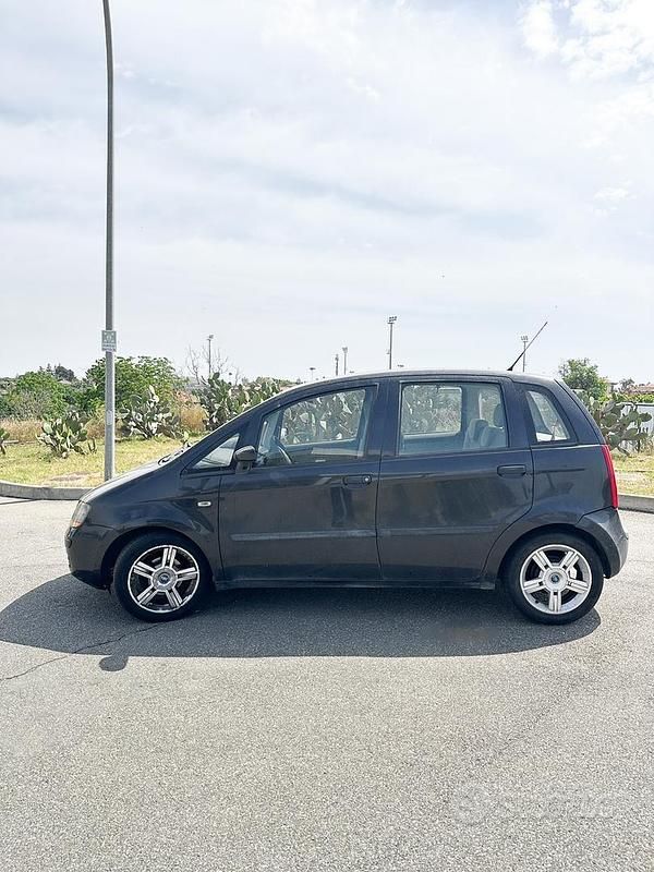 Usata Fiat Idea 70 CV (51 kW) 2005 Nero Monovolume