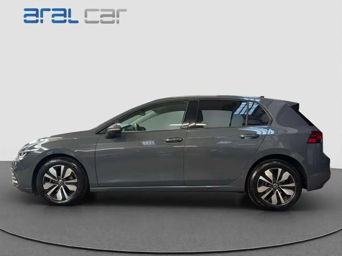Usata VW Golf VIII Move 150 CV (110 kW) 2023 Grigio scuro Berlina