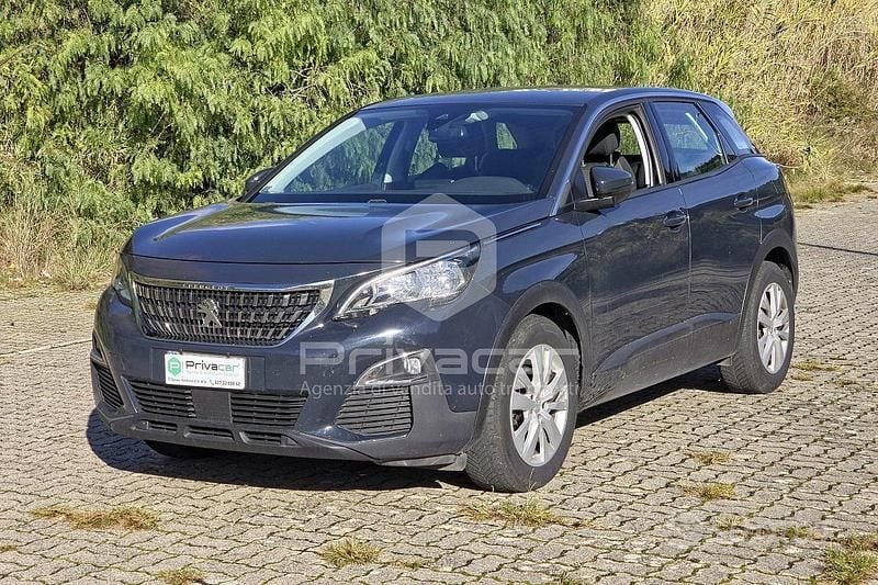 Usata Peugeot 3008 Business-Line 120 CV (88 kW) 2018 Blu SUV