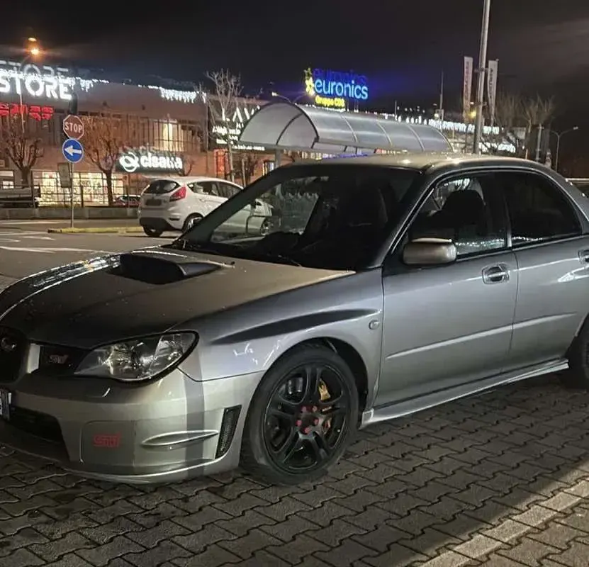 Usata Subaru WRX STI 299 CV (219 kW) 2006 Argento
