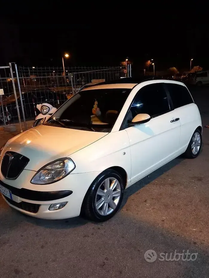 Usata Lancia Ypsilon 69 CV (50 kW) 2004 Utilitaria