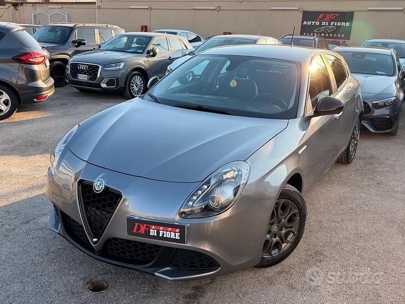 Usata Alfa Romeo Giulietta Super 120 CV (88 kW) 2017 Grigio Utilitaria
