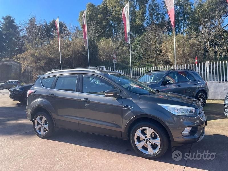 Usata Ford Kuga Business Edition 150 CV (110 kW) 2018 Grigio SUV