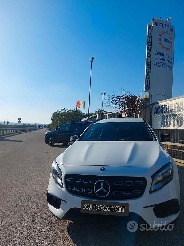 Usata Mercedes GLA220 Executive 136 CV (100 kW) 2018 Bianco SUV