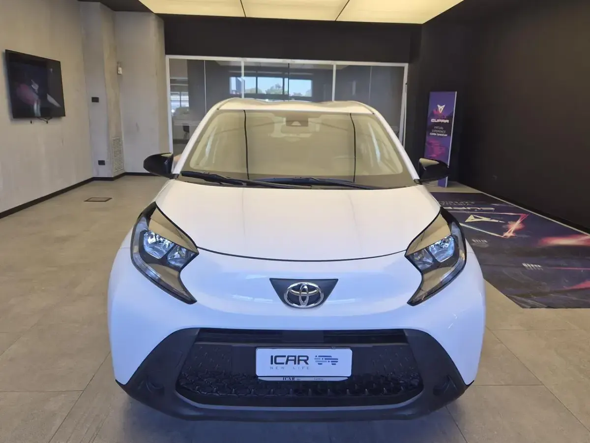 Usata Toyota Aygo X Active 72 CV (52 kW) 2023 Bianco SUV