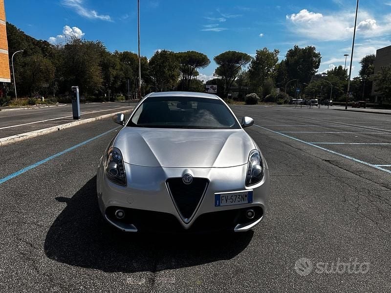 Grigio Usata 2019 Alfa Romeo Giulietta Due volumi | 12.500 € (Ottimo prezzo) - Immagine 1/4