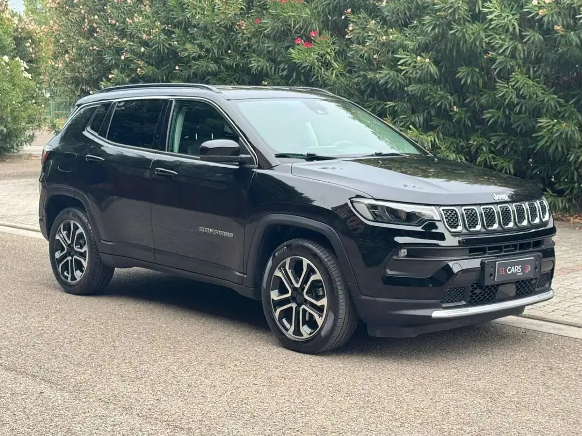 Usata Jeep Compass Limited 131 CV (96 kW) 2023 Carbon black SUV