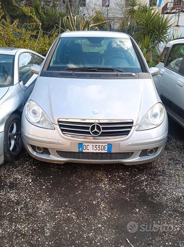 Grigio Usata 2006 Mercedes A200 Utilitaria | 2300 € (Buon prezzo) - Immagine 1/2