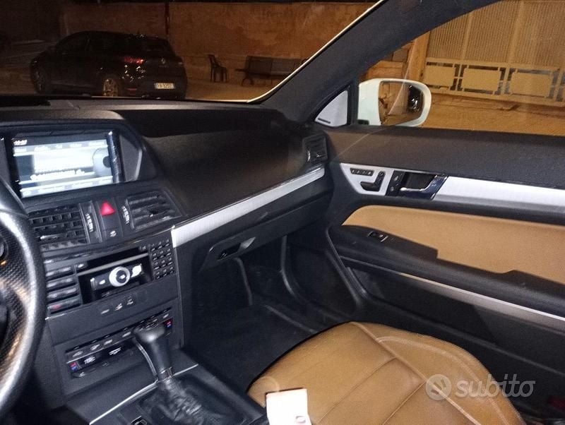 Usata Mercedes E350 AMG 2009 Bianco Coupé