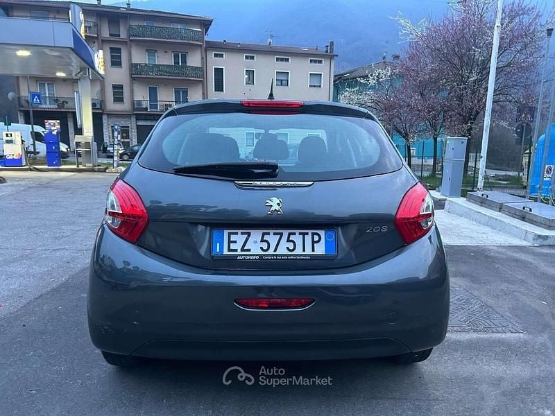 Usata Peugeot 208 Active 68 CV (50 kW) 2015 Grigio Utilitaria