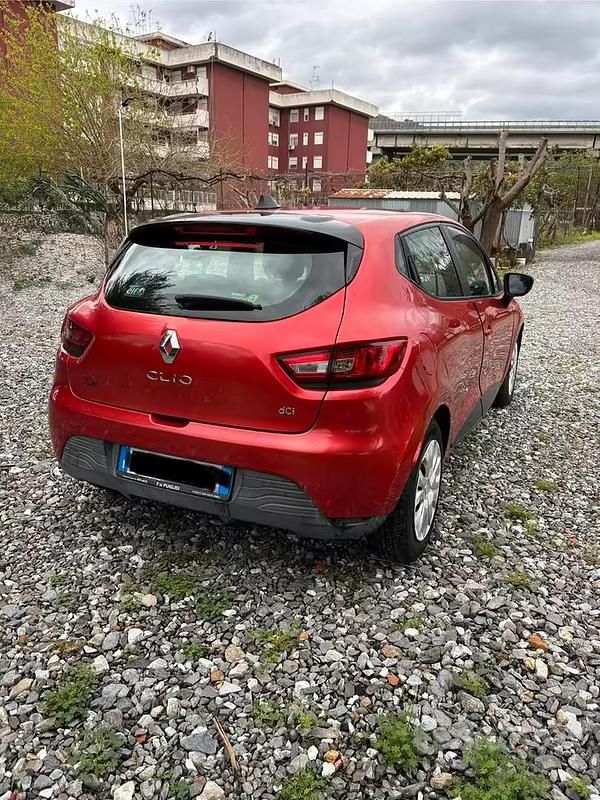 Usata Renault Clio IV 75 CV (55 kW) 2014 Rosso Utilitaria