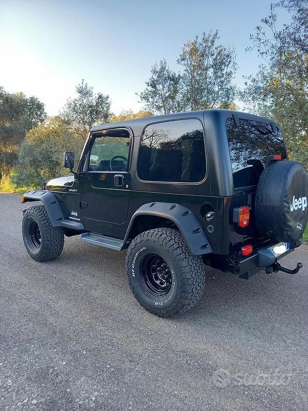 Usata Jeep Wrangler Sport 143 CV (105 kW) 2006 Nero SUV
