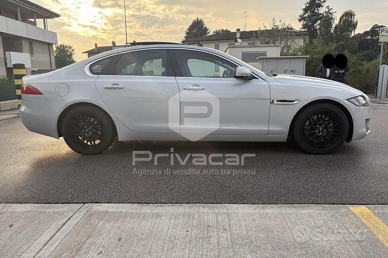 Usata Jaguar XF Prestige 300 CV (220 kW) 2015 Grigio Berlina