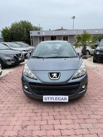 Usata Peugeot 207 Active 95 CV (69 kW) 2009 Grigio Berlina