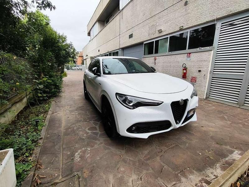 Usata Alfa Romeo Stelvio Veloce 209 CV (153 kW) 2021 SUV